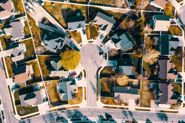 an overhead view of several houses lining a cul de sac | Specialized Memphis an overhead view of several houses lining a cul de sac